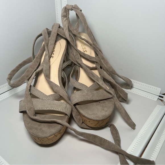 Guess Treacy Lace Up Wedge Sandal Gray Faux Suede Size 6 1/2 M - Picture 3 of 10